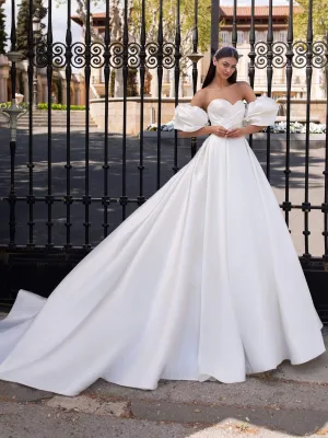 Pronovias: Ixion
