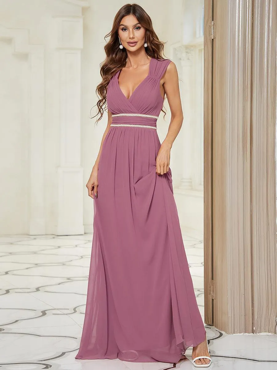 Robe longue de demoiselle d'honneur froncée à col en V