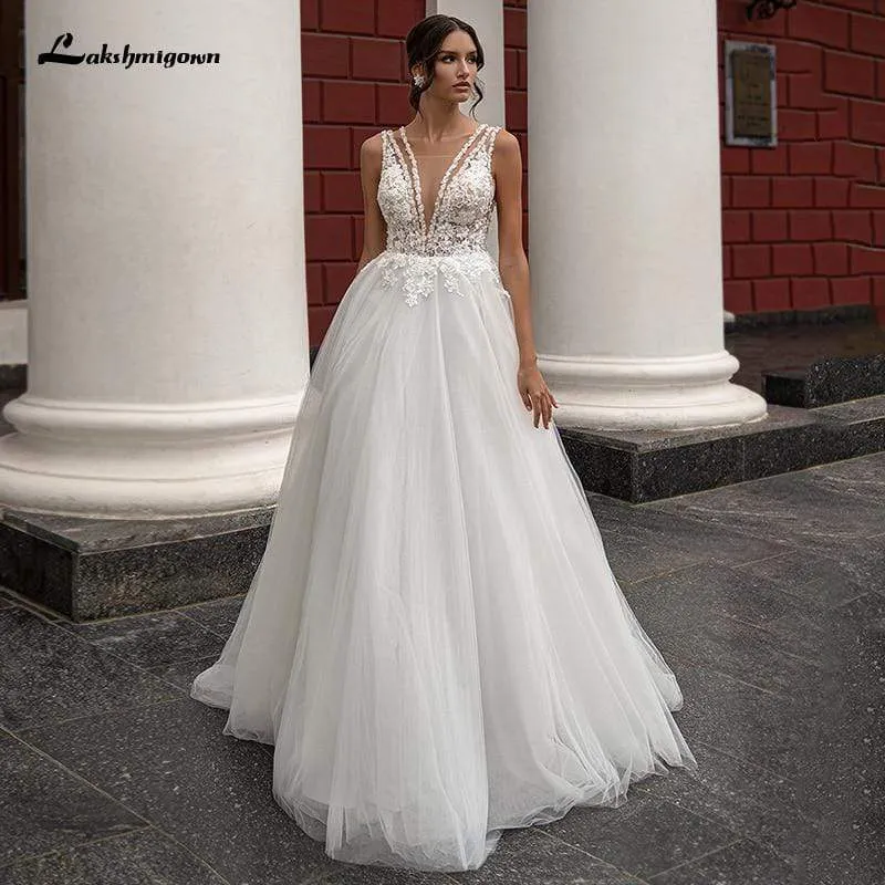 Roycebridal Lakshmigown Charming Lace Appliqued Wedding Dresses Beach Bride Gowns V-Neck Sleeveless A-line Tulle Country Party Dresses