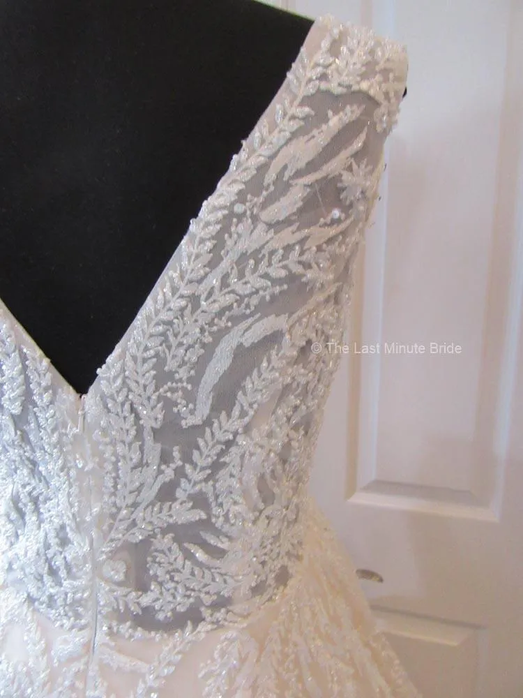 The Last Minute Bride syle Christy