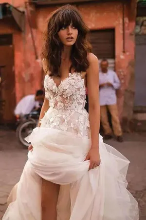 Tulle A-line Spaghetti Straps Backless Wedding Dresses With Train, MW1040