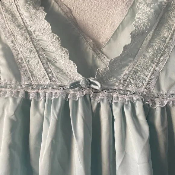 Vintage Christian Dior Lingerie Long Nightgown Eyelet Lace Sz P Small Green