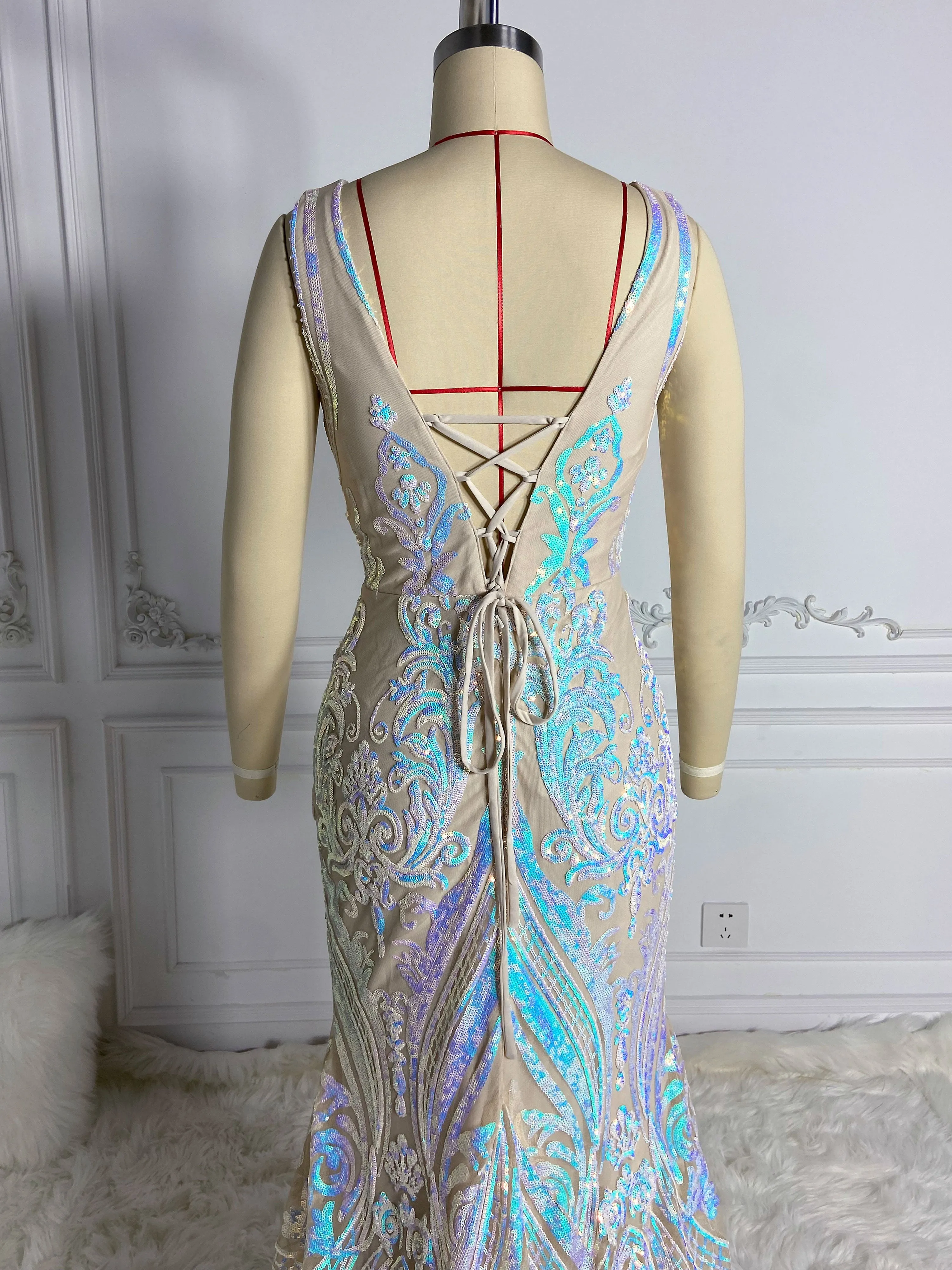 White Elegance Unleashed Sleeveless Gowns